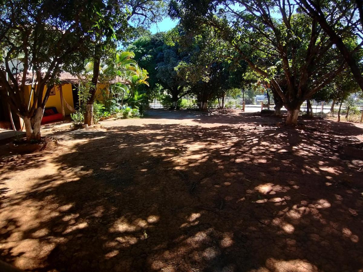 Pousada Das Mangueiras Brilho Da Noite Santana Do Riacho Exterior photo